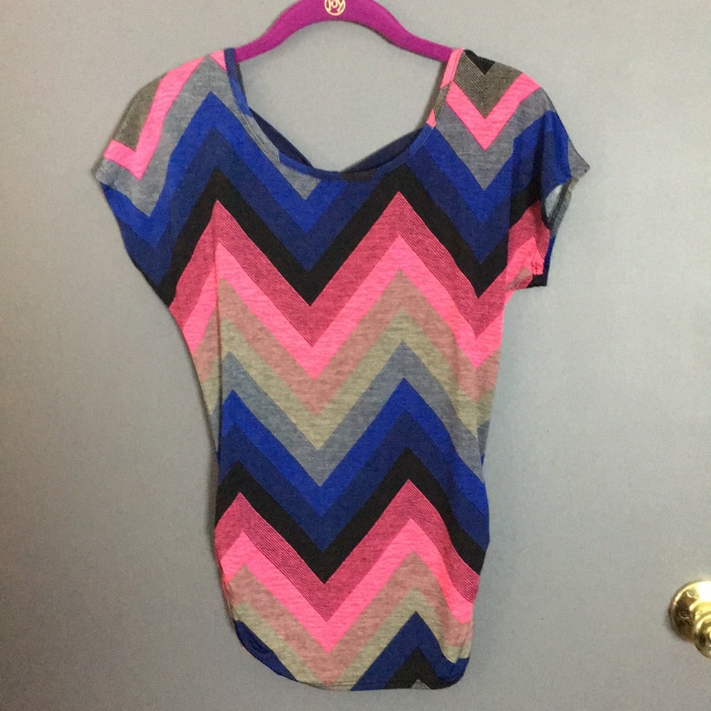 Silky pink, blue chevron top (small)